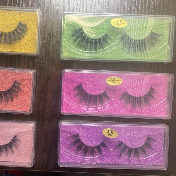 Eyelashes - Picture 2 of 4